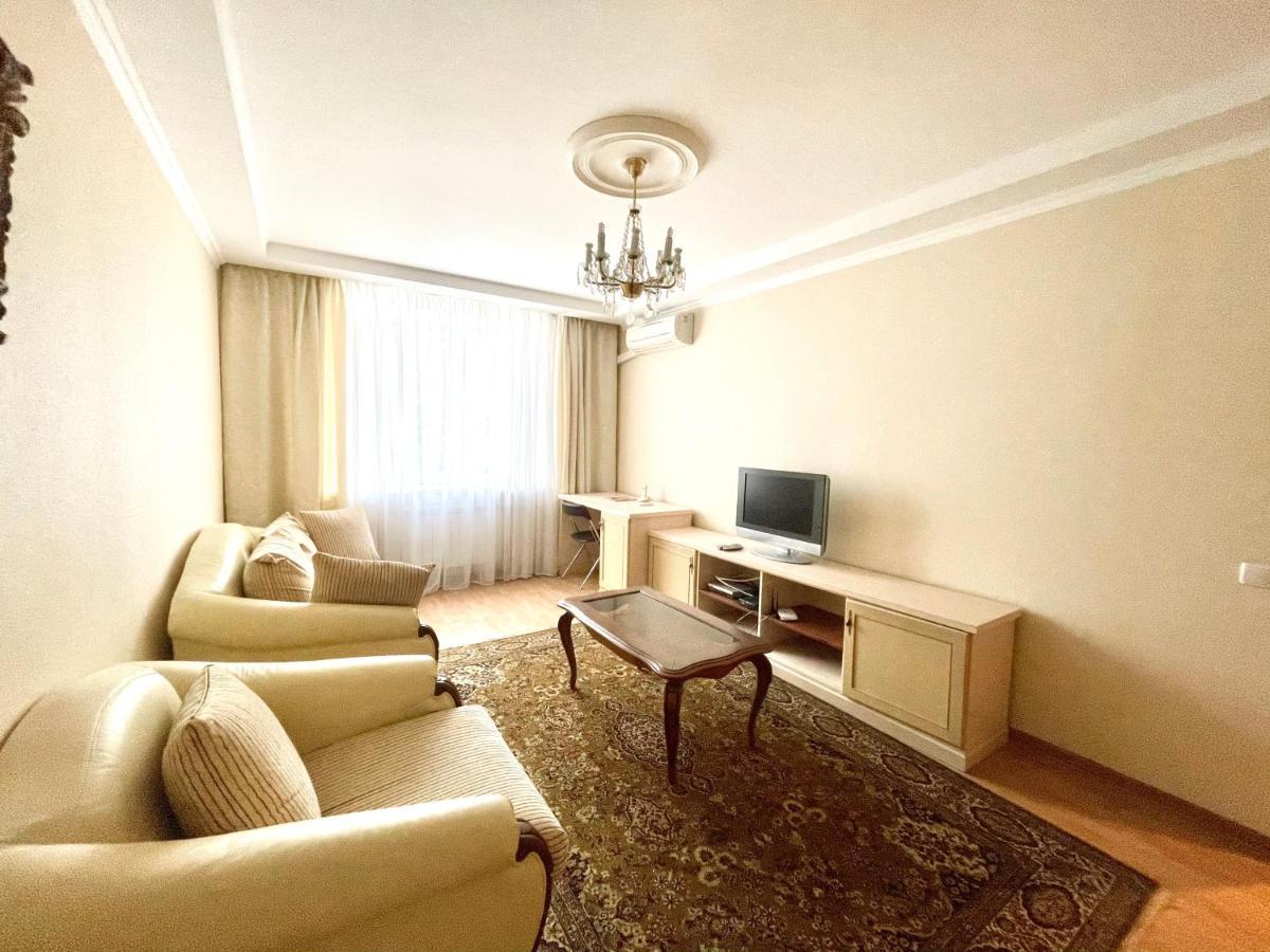 Apartment Mala Zhytomyrska 10 Киев Экстерьер фото